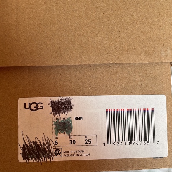 Oh Yeah Ugg Slippers in Retro Mint - Picture 6 of 7